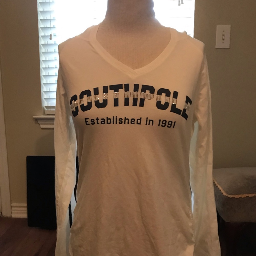 Really cute long sleeve cotton shirt, w/hoodie!